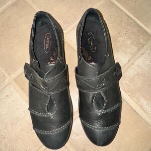 Aetrex Corinne Monk Strap with MEDIUM Width in Black
EUC sz 8
